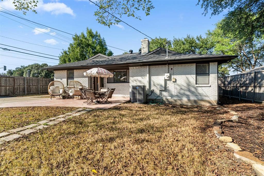 6404 E Lovers Lane, Dallas, TX 75214 6404 E Lovers Lane, Dallas, TX 75214