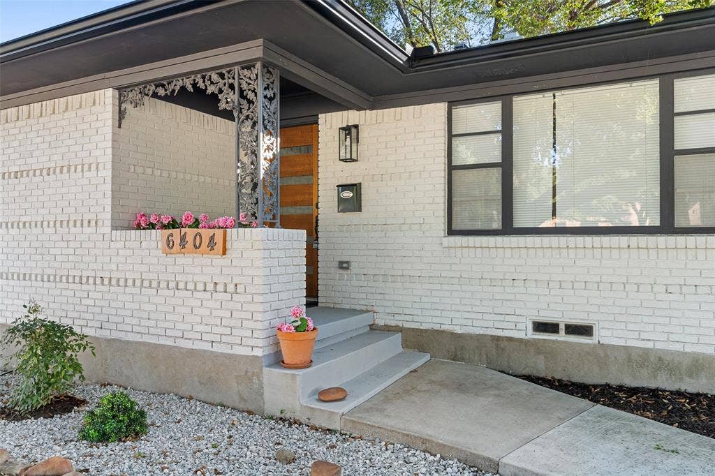 6404 E Lovers Lane, Dallas, TX 75214 6404 E Lovers Lane, Dallas, TX 75214