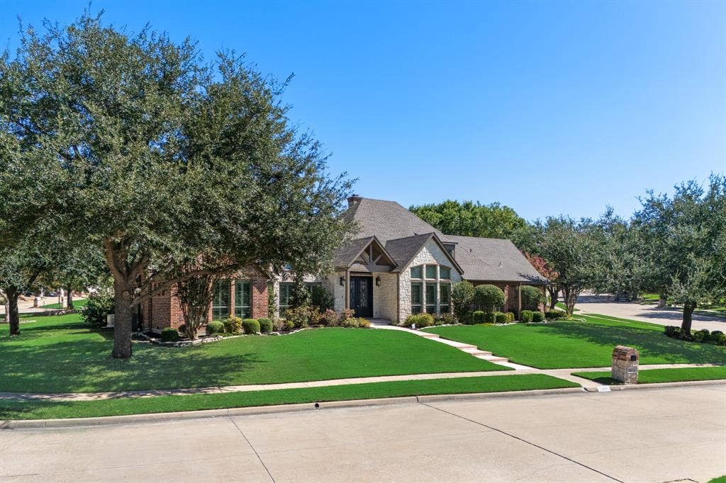2400 Legend Drive, Heath, TX 75032 2400 Legend Drive, Heath, TX 75032