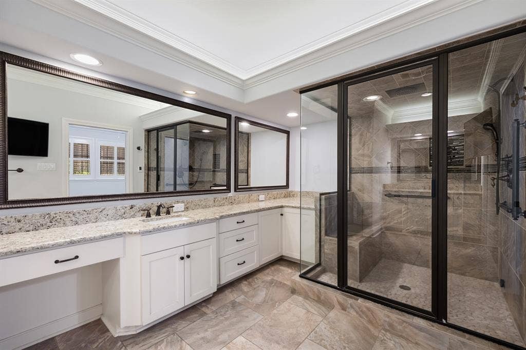 2400 Legend Drive, Heath, TX 75032 2400 Legend Drive, Heath, TX 75032