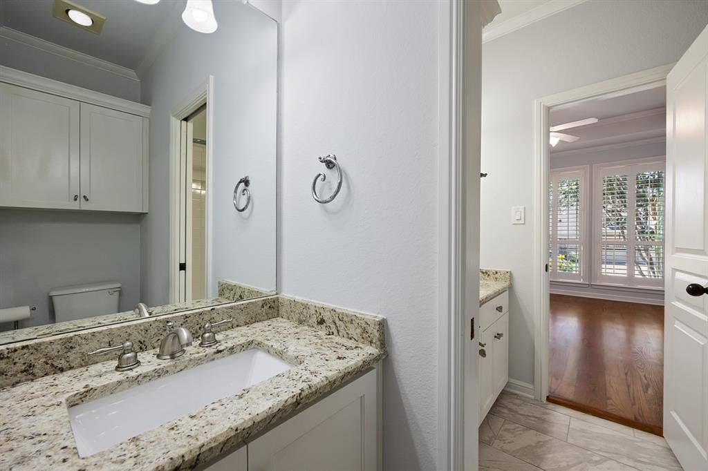 2400 Legend Drive, Heath, TX 75032 2400 Legend Drive, Heath, TX 75032