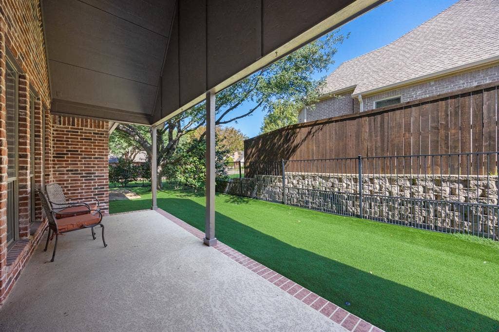 2400 Legend Drive, Heath, TX 75032 2400 Legend Drive, Heath, TX 75032