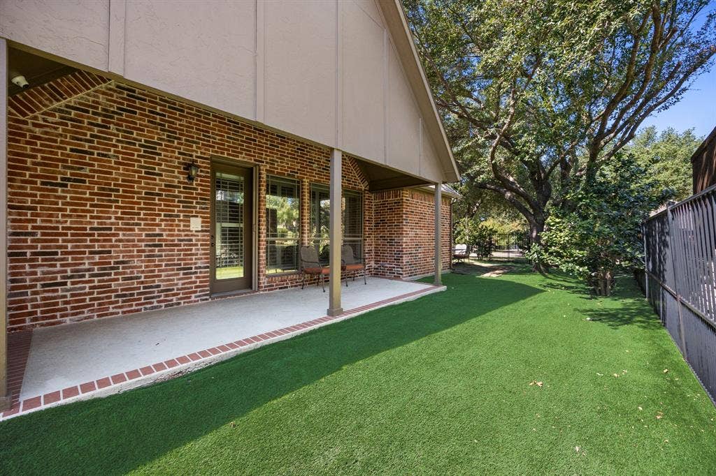 2400 Legend Drive, Heath, TX 75032 2400 Legend Drive, Heath, TX 75032