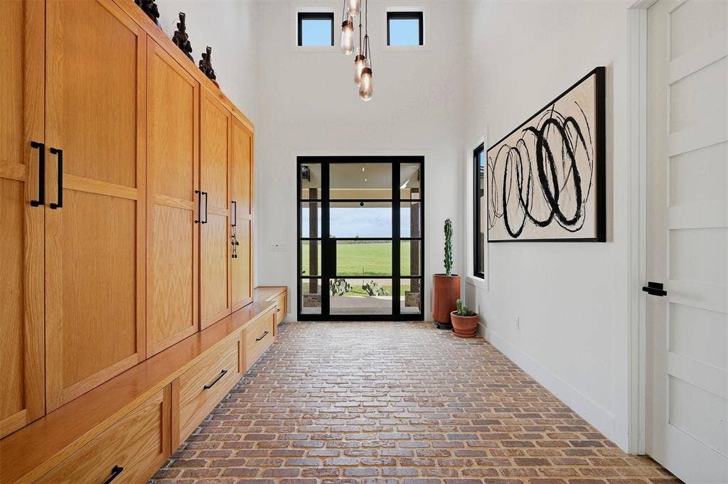 Mud Room - accessible off main entry as well as off the patio