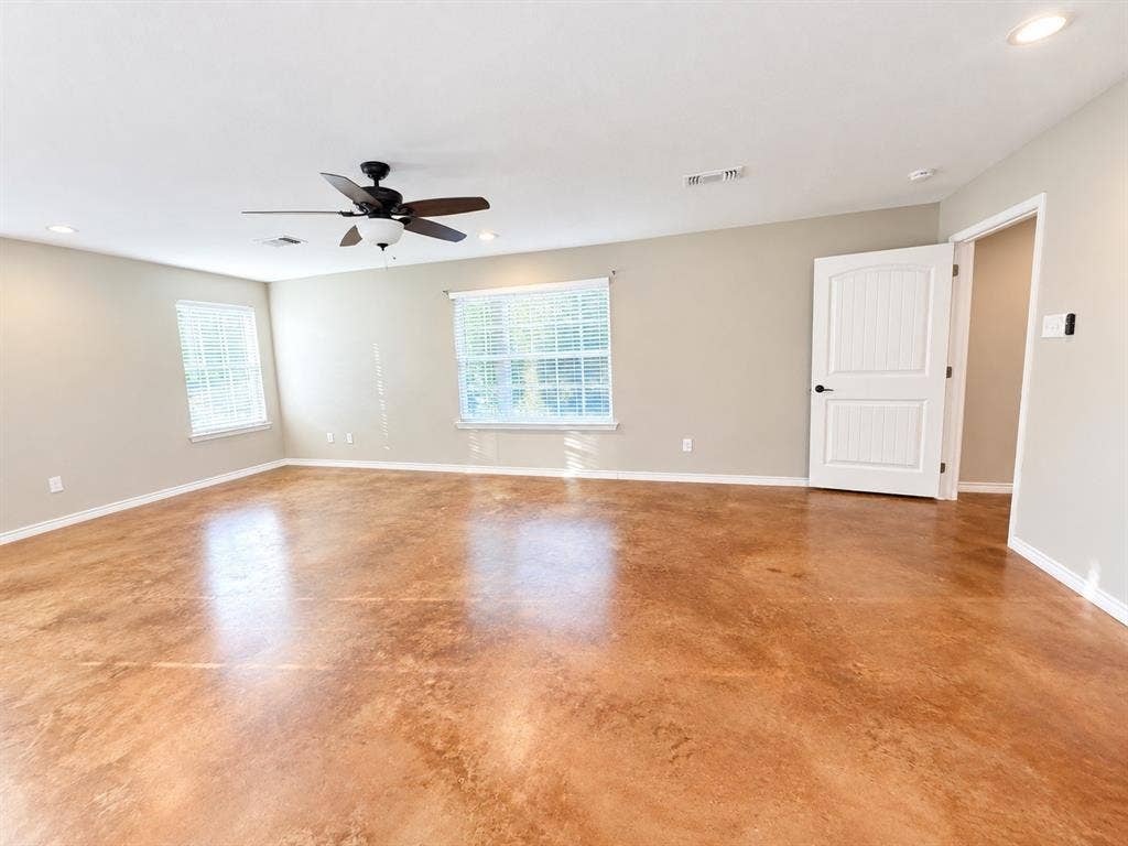 418 County Road 2615, Telephone, TX 75488