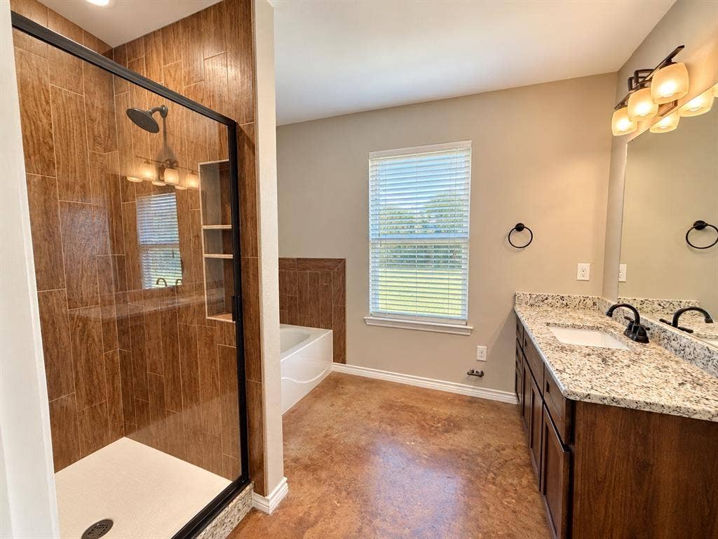 418 County Road 2615, Telephone, TX 75488
