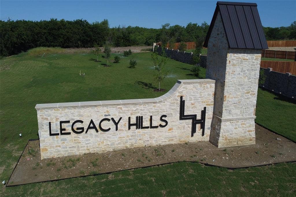 2721 Travis Street, Celina, TX 75009 2721 Travis Street, Celina, TX 75009