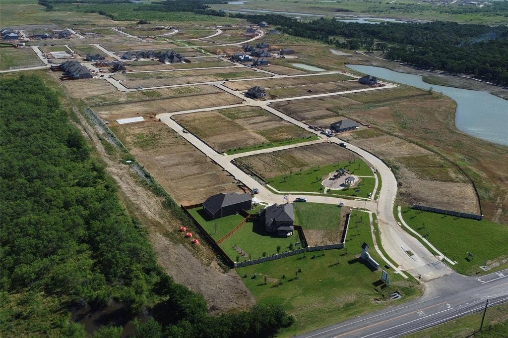 2721 Travis Street, Celina, TX 75009 2721 Travis Street, Celina, TX 75009