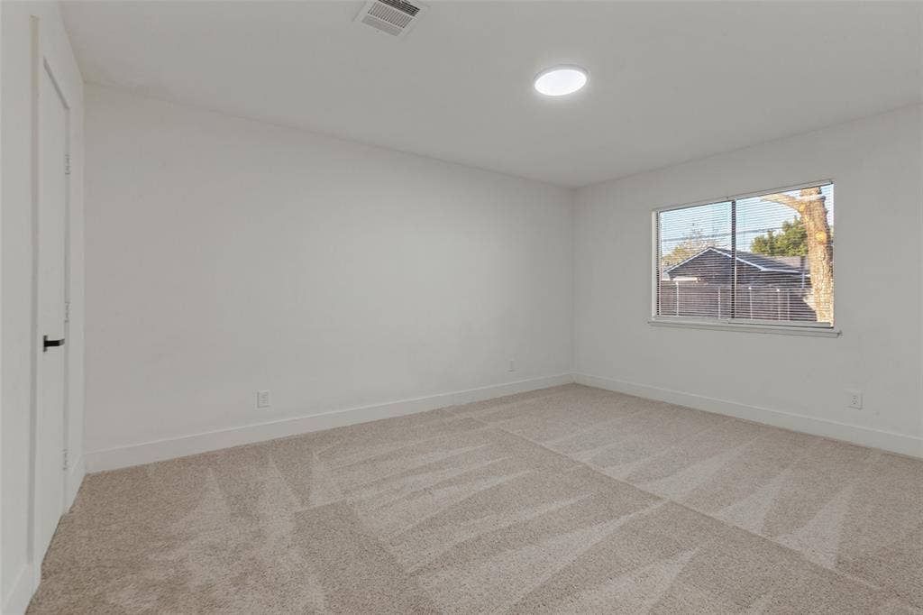 909 Maydelle Lane, Garland, TX 75042