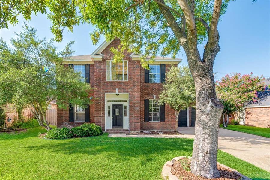 Property photo for 3322 Bridlewood Drive, Grapevine, TX