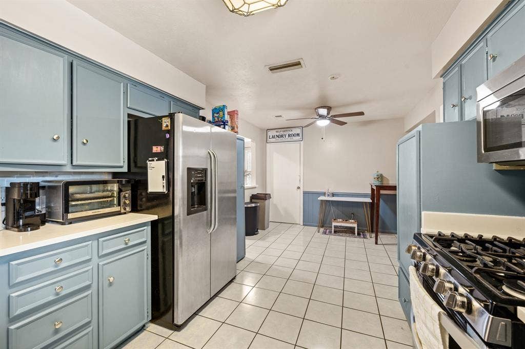 2405 Ridgewood Drive, Plano, TX 75074 2405 Ridgewood Drive, Plano, TX 75074