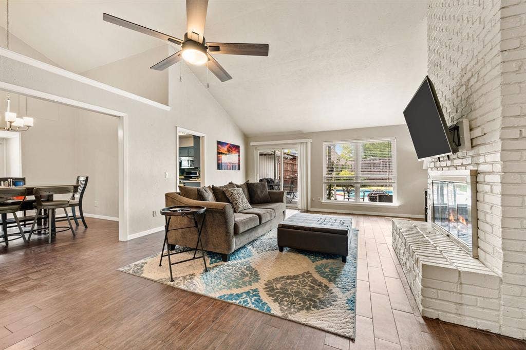 2405 Ridgewood Drive, Plano, TX 75074 2405 Ridgewood Drive, Plano, TX 75074