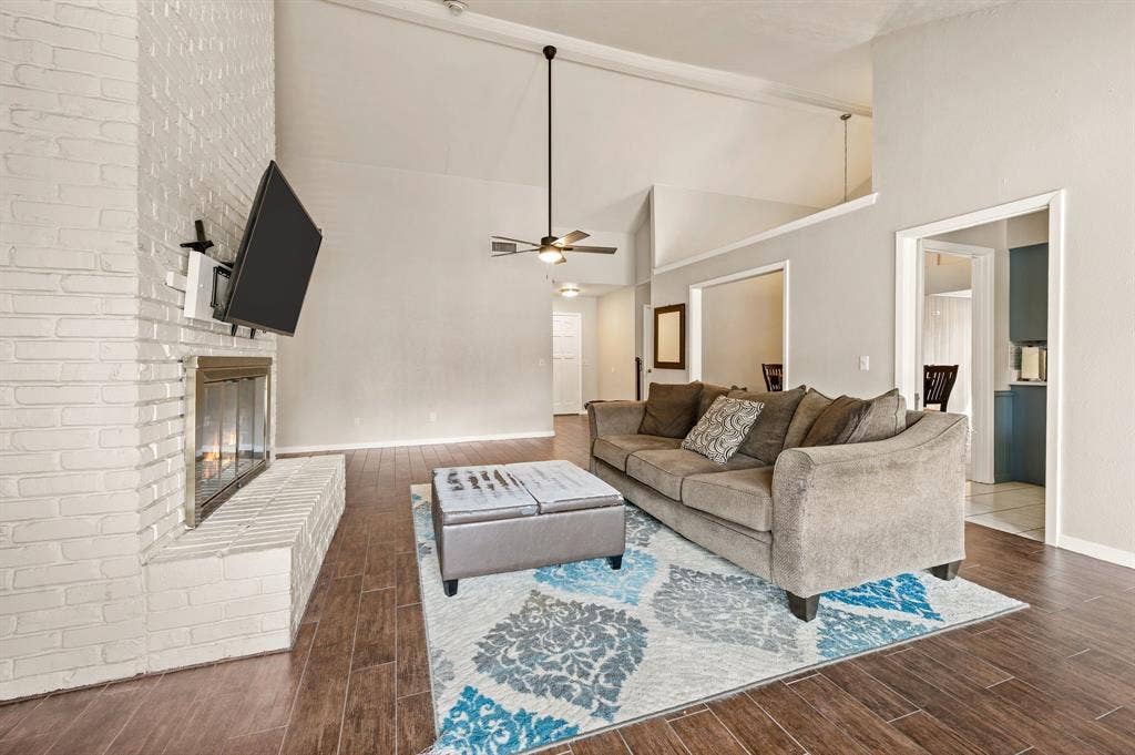 2405 Ridgewood Drive, Plano, TX 75074 2405 Ridgewood Drive, Plano, TX 75074