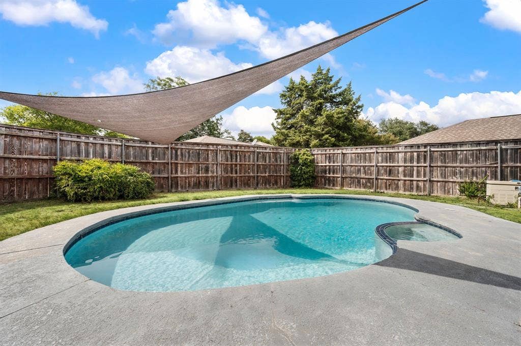 2405 Ridgewood Drive, Plano, TX 75074 2405 Ridgewood Drive, Plano, TX 75074