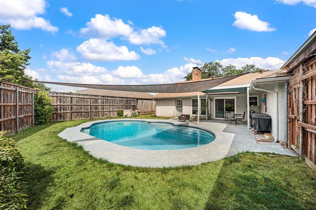 2405 Ridgewood Drive, Plano, TX 75074 2405 Ridgewood Drive, Plano, TX 75074