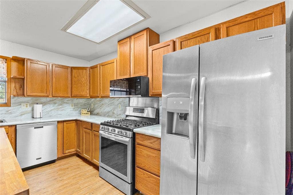 1586 County Road 4133, Cumby, TX 75433