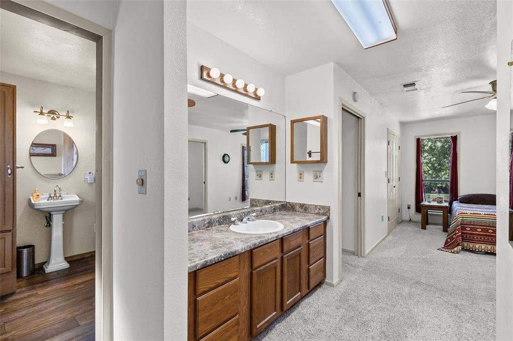 ensuite bath
