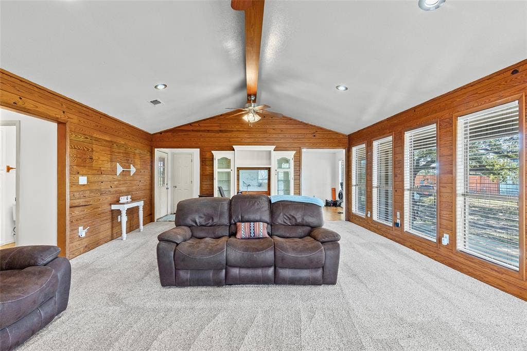 1586 County Road 4133, Cumby, TX 75433