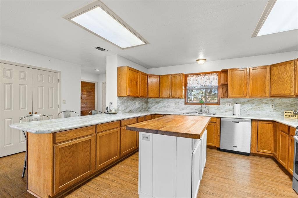 1586 County Road 4133, Cumby, TX 75433