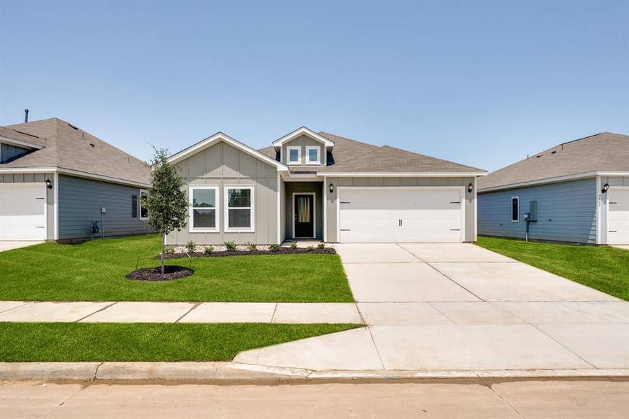 Property photo for 9613 Logan Square Drive, Fort Worth, TX