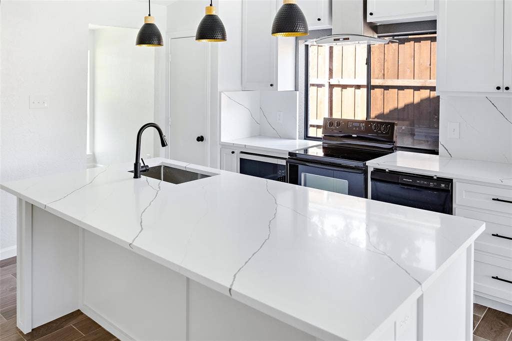 8400 Willow Creek Drive, Frisco, TX 75034 Kitchen