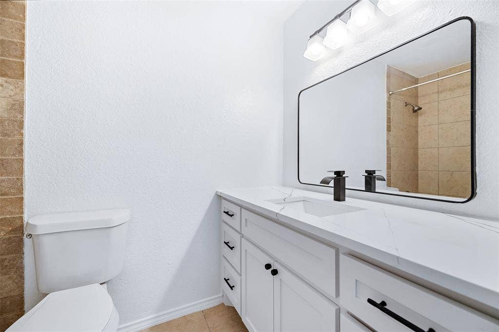 8400 Willow Creek Drive, Frisco, TX 75034 Primary Bathroom