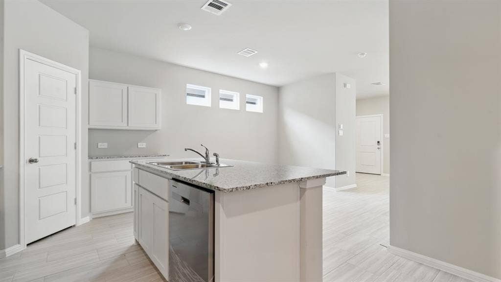 2916 MAPLE ORCHARD Lane, Fort Worth, TX 76140