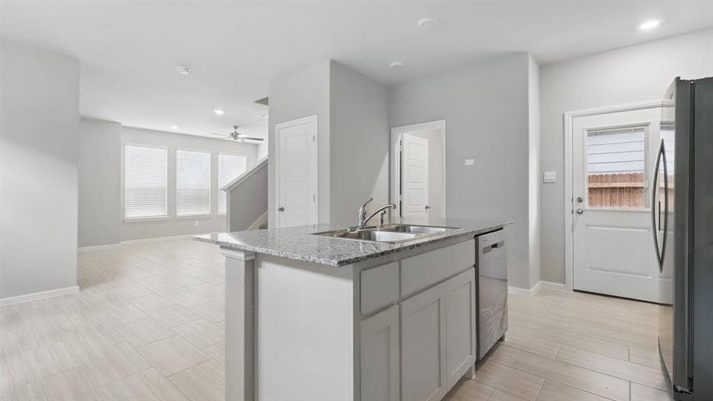 2916 MAPLE ORCHARD Lane, Fort Worth, TX 76140