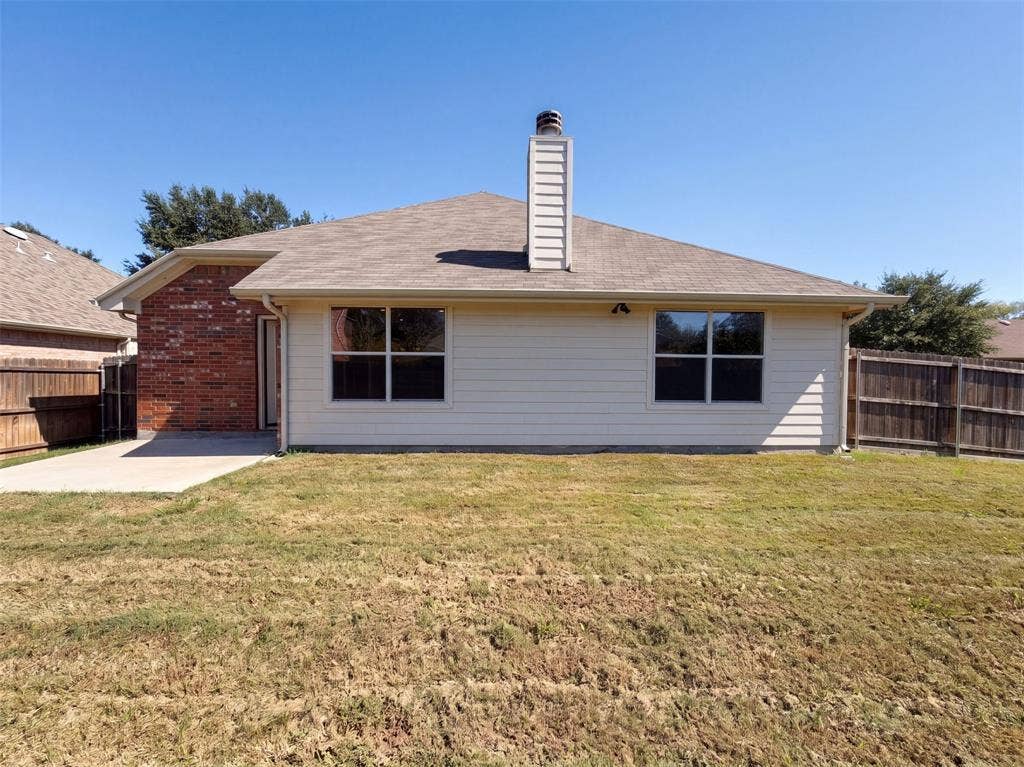 5327 Lake Gardens Drive, Grand Prairie, TX 75052 5327 Lake Gardens Drive, Grand Prairie, TX 75052