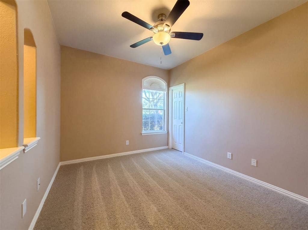 5327 Lake Gardens Drive, Grand Prairie, TX 75052 5327 Lake Gardens Drive, Grand Prairie, TX 75052