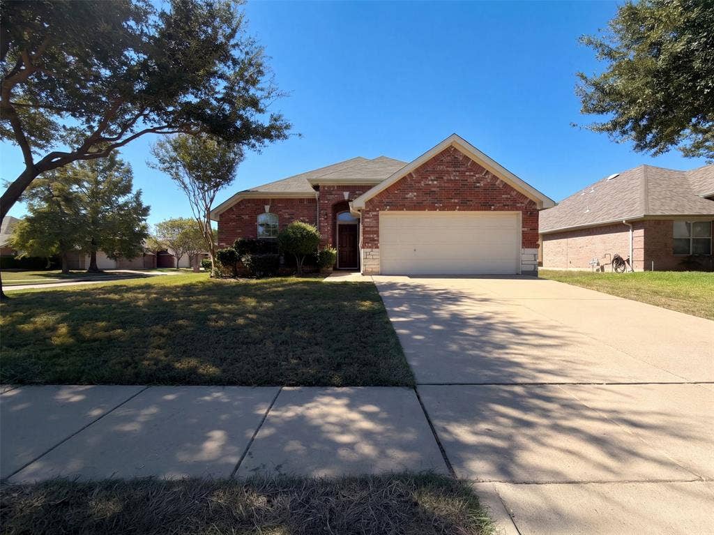 5327 Lake Gardens Drive, Grand Prairie, TX 75052 5327 Lake Gardens Drive, Grand Prairie, TX 75052