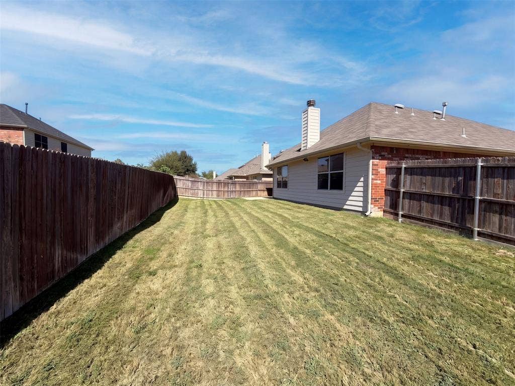 5327 Lake Gardens Drive, Grand Prairie, TX 75052 5327 Lake Gardens Drive, Grand Prairie, TX 75052