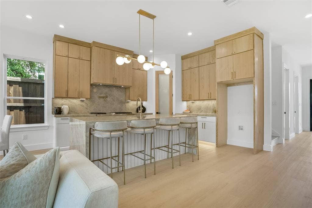 3629 Vilbig Road, Dallas, TX 75212