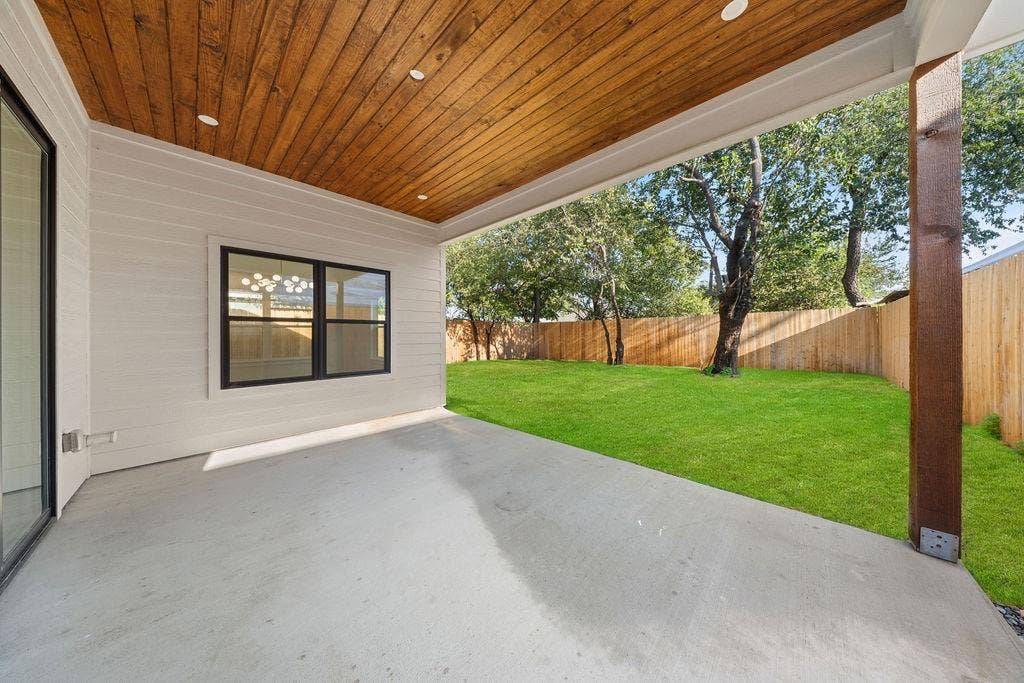 1727 Toronto Street, Dallas, TX 75212