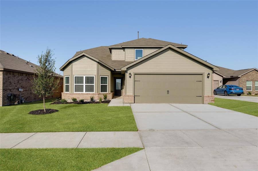 Property photo for 11213 Santana Drive, Fort Worth, TX