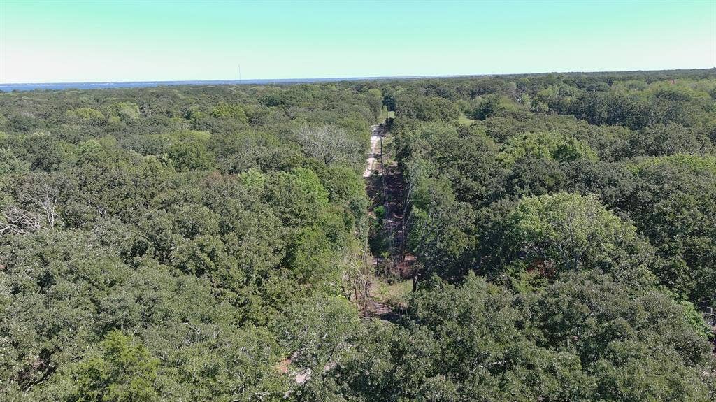 11015 Lakeview Drive NE, Quinlan, TX 75474 11015 Lakeview Drive NE, Quinlan, TX 75474