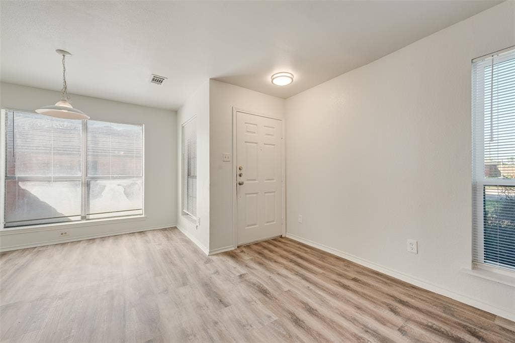 914 wentwood Drive, DeSoto, TX 75115 914 wentwood Drive, DeSoto, TX 75115