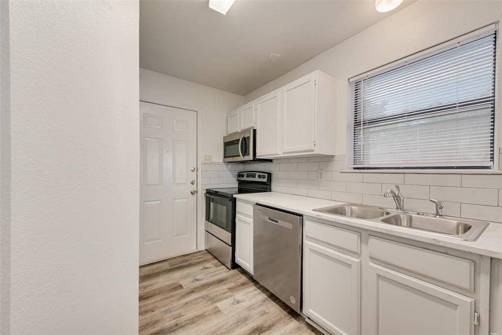 914 wentwood Drive, DeSoto, TX 75115 914 wentwood Drive, DeSoto, TX 75115