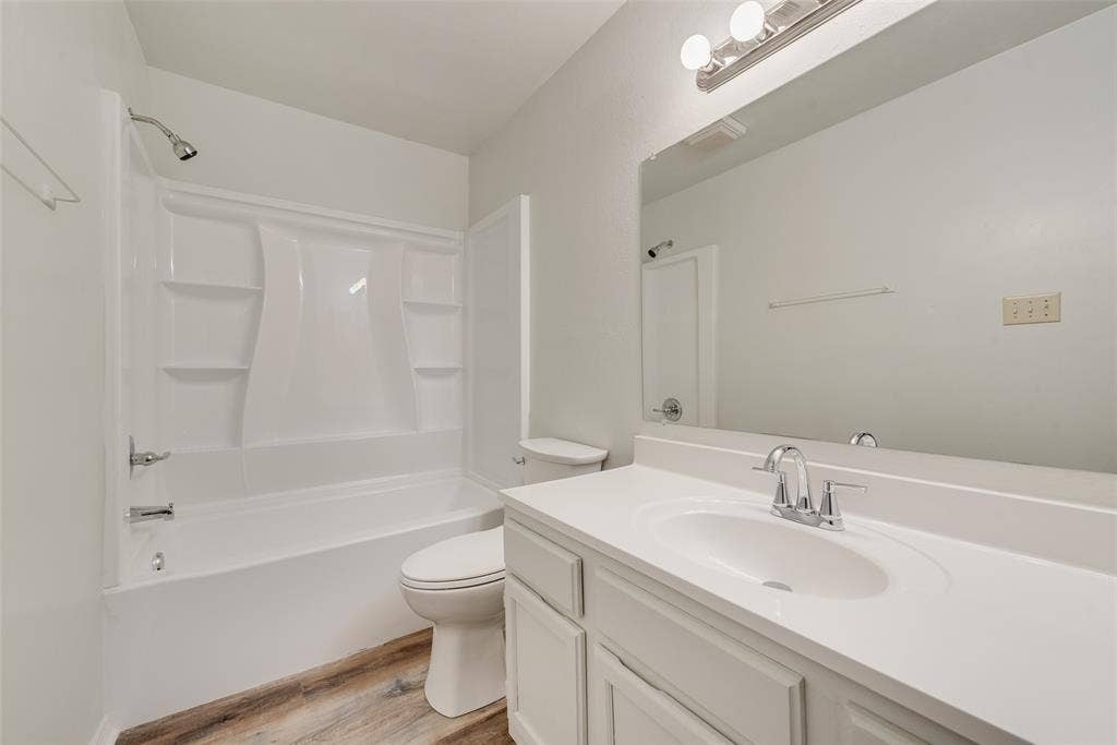 914 wentwood Drive, DeSoto, TX 75115 914 wentwood Drive, DeSoto, TX 75115
