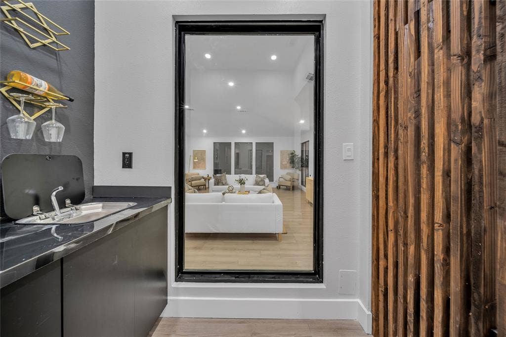 7001 Rocky Top Circle, Dallas, TX 75252 7001 Rocky Top Circle, Dallas, TX 75252