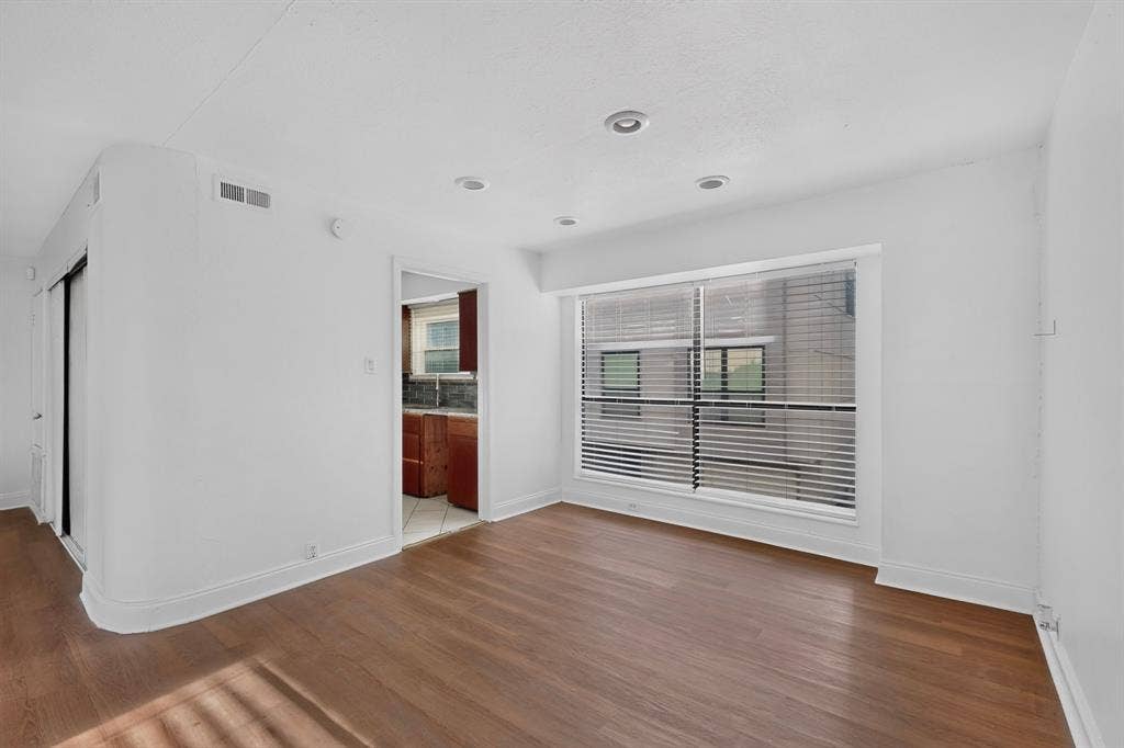 5710 Leona Avenue, #9, Dallas, TX 75231 5710 Leona Avenue, #9, Dallas, TX 75231
