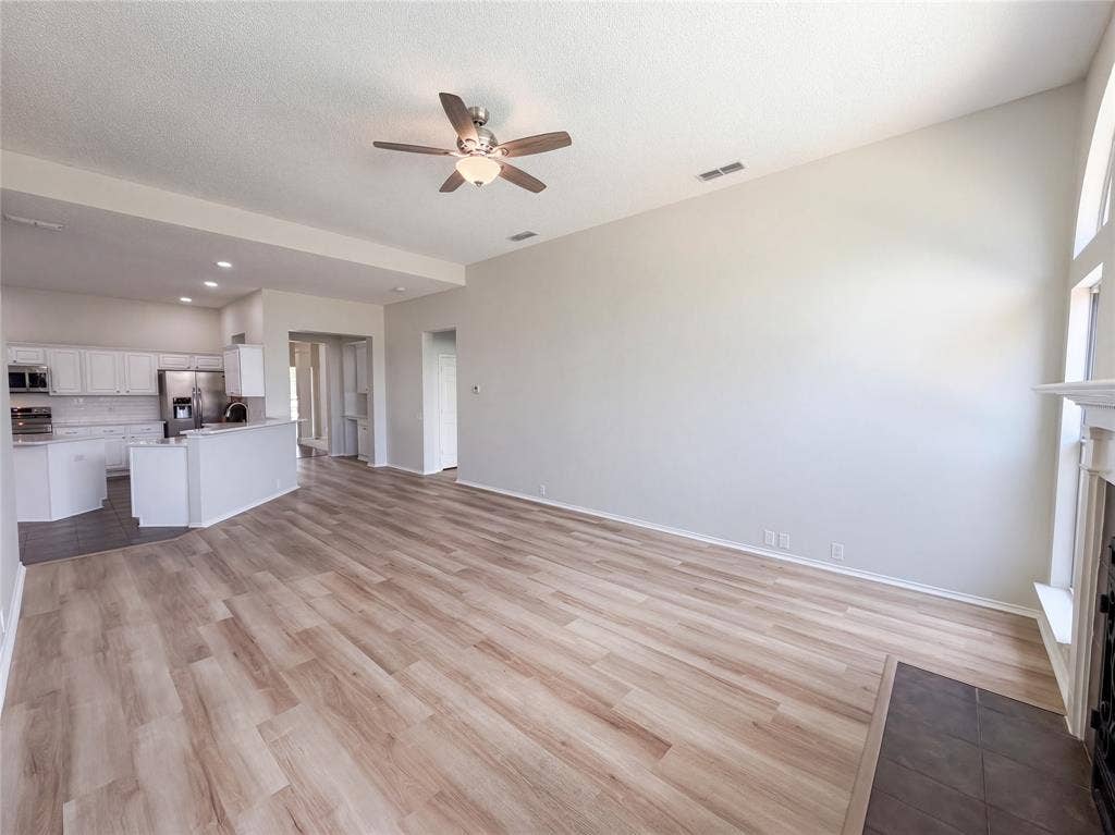 401 Pin Oak Trail, Keller, TX 76248 401 Pin Oak Trail, Keller, TX 76248