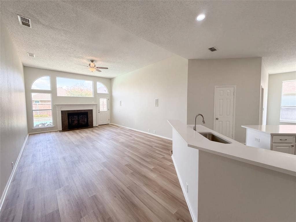 401 Pin Oak Trail, Keller, TX 76248 401 Pin Oak Trail, Keller, TX 76248