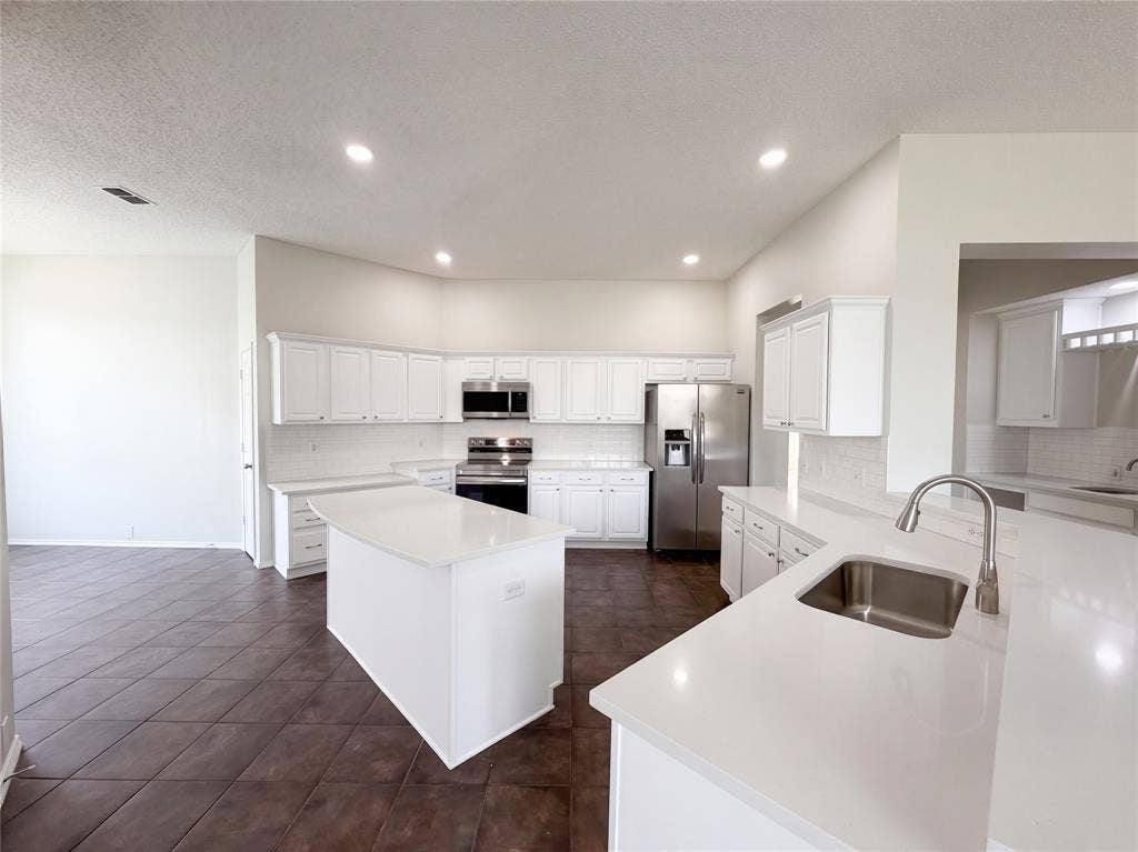 401 Pin Oak Trail, Keller, TX 76248 401 Pin Oak Trail, Keller, TX 76248