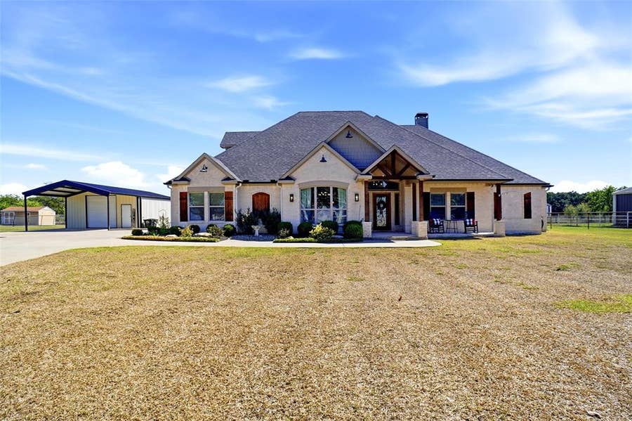 Property photo for 135 Smith Lane, Combine, TX