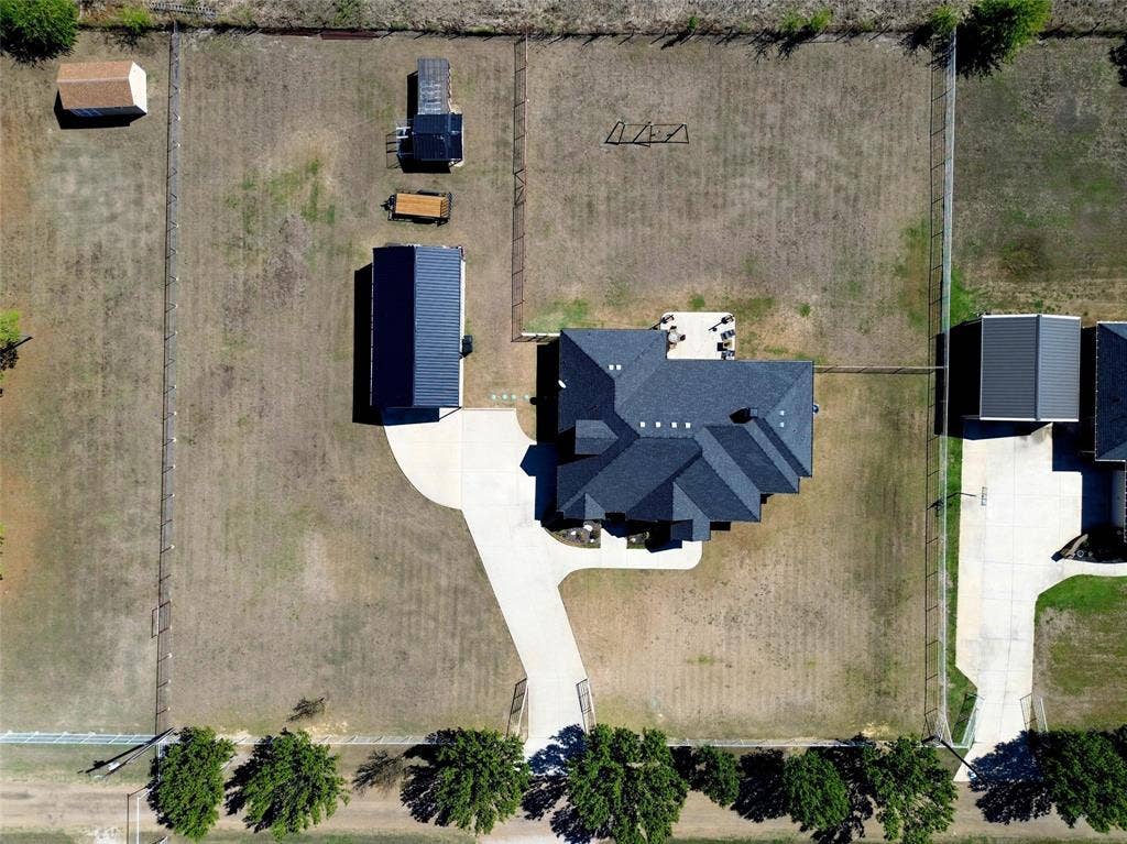 135 Smith Lane, Combine, TX 75159 135 Smith Lane, Combine, TX 75159