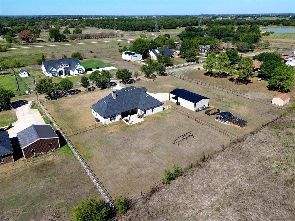 135 Smith Lane, Combine, TX 75159 135 Smith Lane, Combine, TX 75159