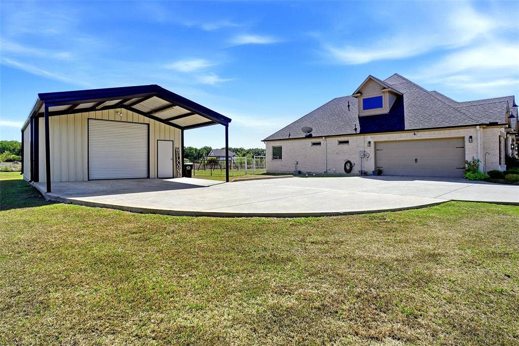 135 Smith Lane, Combine, TX 75159 135 Smith Lane, Combine, TX 75159