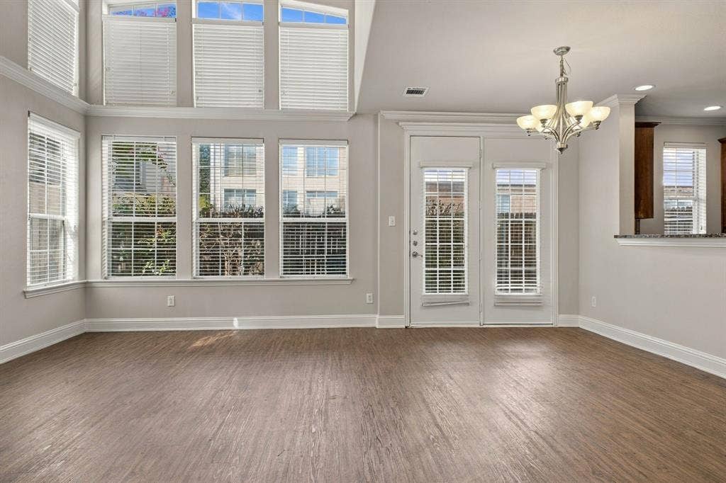 2529 Champagne Drive, Irving, TX 75038 2529 Champagne Drive, Irving, TX 75038