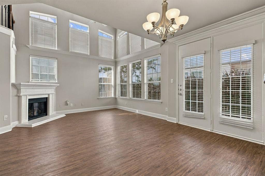 2529 Champagne Drive, Irving, TX 75038 2529 Champagne Drive, Irving, TX 75038